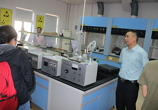 參觀UK實(shí)驗(yàn)室 參觀UK實(shí)驗(yàn)室