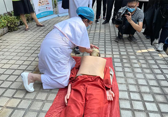 愛心義診與急救知識(shí)科普活動(dòng)