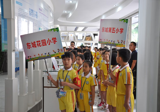 東城花園小學來優科開展科普體驗活動-1.jpg 東城花園小學來優科開展科普體驗活動-1.jpg