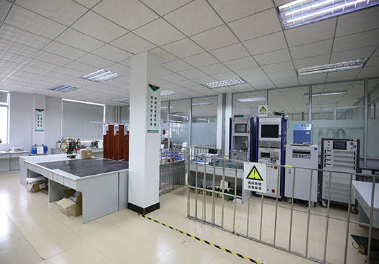 模擬雷擊放電測試-1.jpg 模擬雷擊放電測試-1.jpg