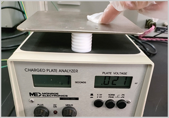 防靜電手套靜電衰減測試.jpg 防靜電手套靜電衰減測試.jpg